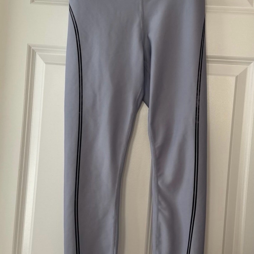 ALO Yoga Gray Leggings with Black Accents